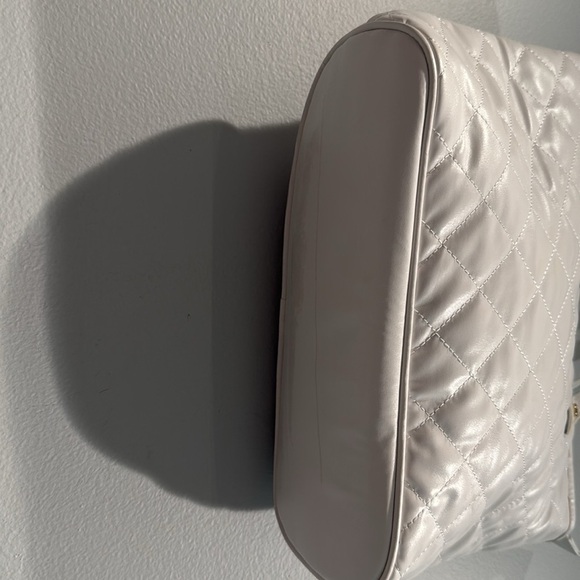 Montana West White Criss Cross Shoulder Bag with Gold Accents - Picture 5 of 11